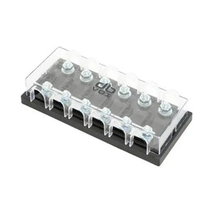 De dBvox DBVOXMFM6 is een zwart en transparant klemmenblok met plexiglas afdekking dat 6 schroefklemmen bevat voor het bedraden en organiseren van maximaal 6 ANL zekeringen.