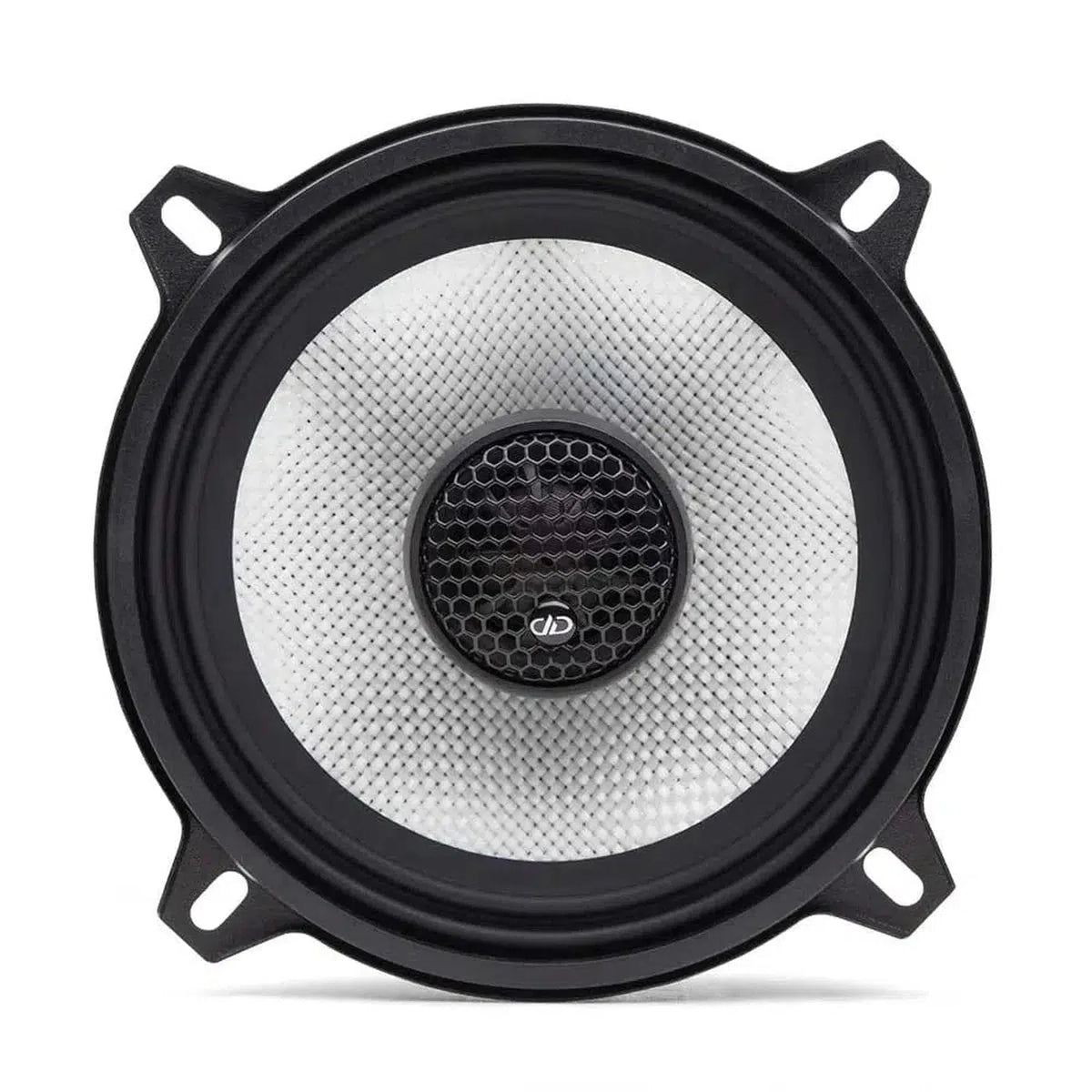 De DD Audio D-X5.25b is een ronde 5-inch coaxiale luidspreker met een zwart frame, witte gaasconus, klein middenrooster en vier montagegaten.