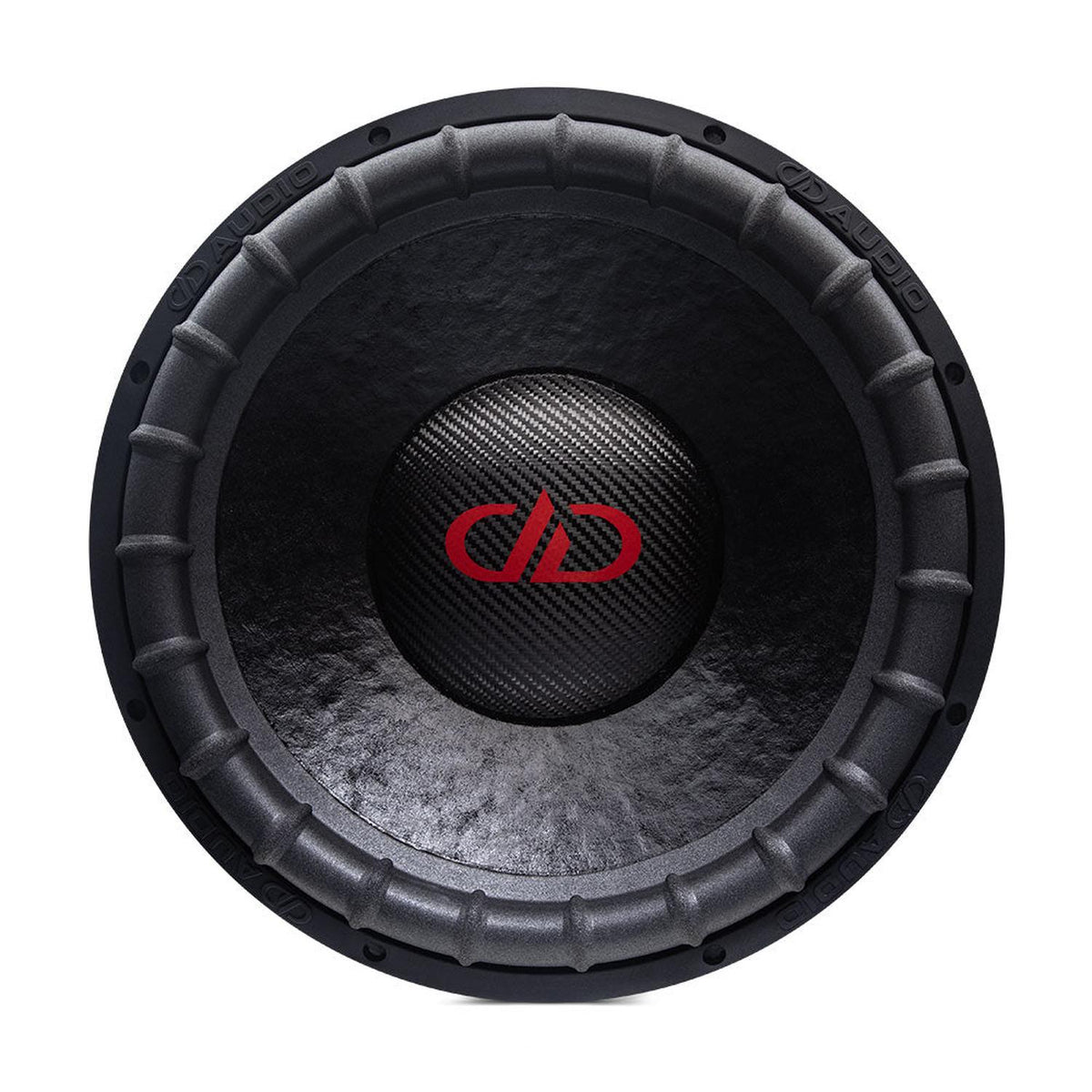 Close-up van de DD Audio Power Tuned 3512i ESP 12 subwoofer, getextureerde conus, rood middenlogo, vermogen 1200W RMS.