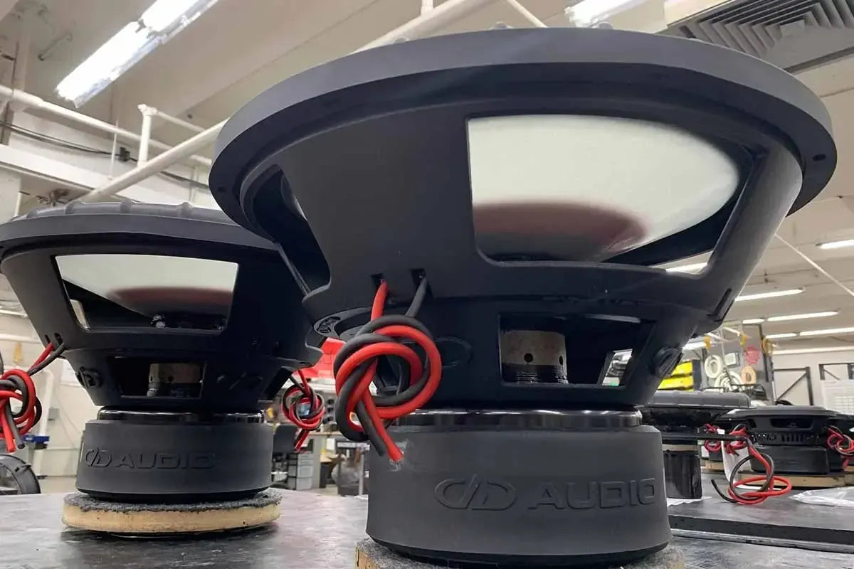 dd-custom-colors-made-in-usa-subwoofers-13-4543acb5_2