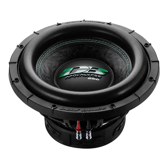 Le Deaf Bonce Apocalypse DB-SA 252 est un subwoofer 12 noir avec des accents verts, le texte APOCALYPSE, un cadre durable, et délivre une puissance de 1000W RMS.