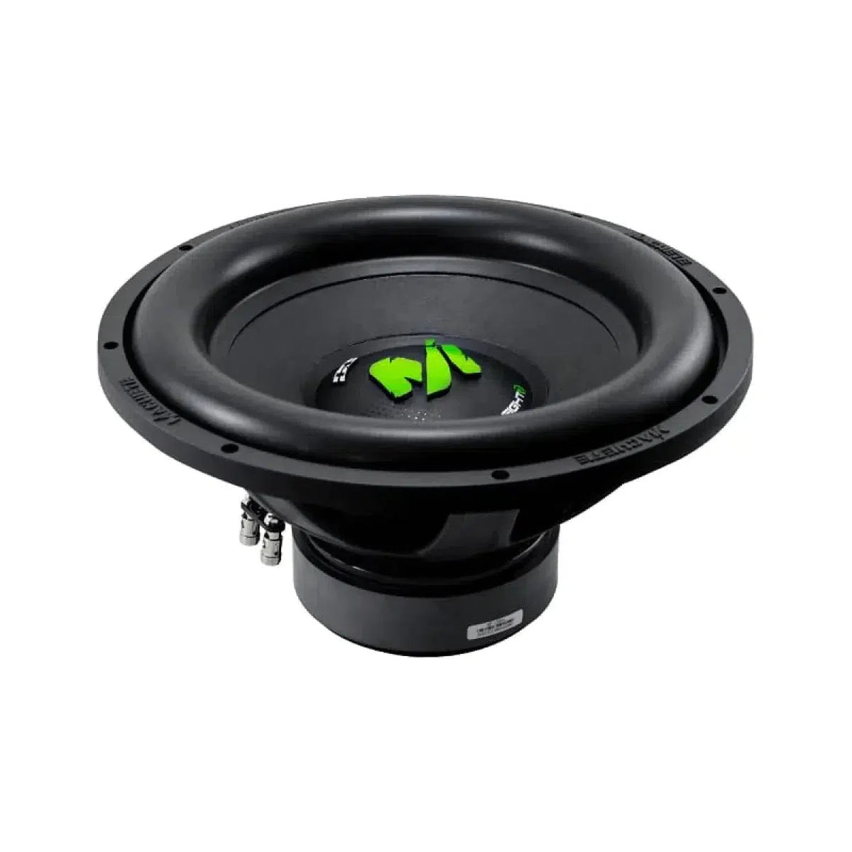 Le Deaf Bonce Machete Fight MF-15R est un grand subwoofer noir de 15 pouces avec un logo vert, représenté en angle sur un fond blanc.