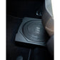 Edge Car Audio EDBX10A-E0 è un subwoofer nero ultrapiatto da 10 installato sotto il sedile dellauto, con la moquette e parte del sedile visibili.