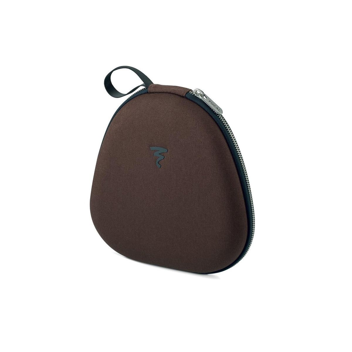 Custodia con cerniera a forma di goccia, di colore marrone scuro, per le cuffie Focal Bathys MG, con passante per la maniglia e logo a onda, visualizzato su sfondo bianco.