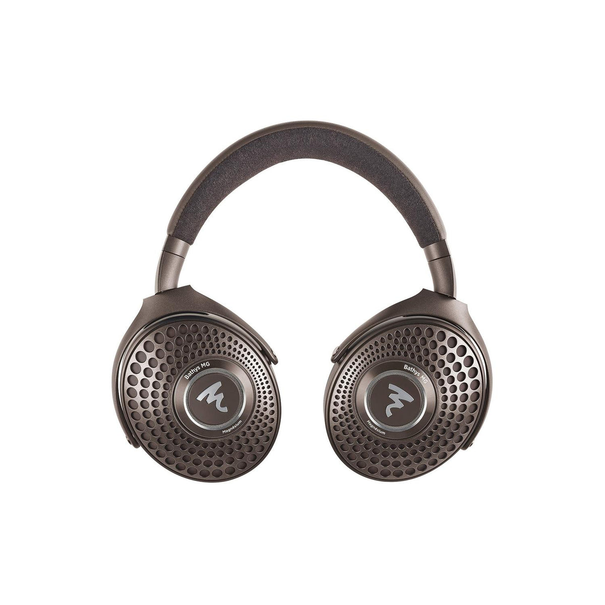 Le Focal Bathys MG sono cuffie over-ear Bluetooth nere con padiglioni perforati, archetto imbottito e cancellazione del rumore avanzata, su sfondo bianco.