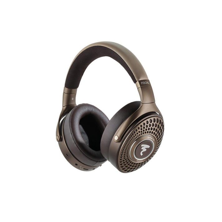 Cuffie over-ear Focal Bathys MG marroni con padiglioni in rete, logo Focal argentato e cancellazione del rumore su sfondo bianco.