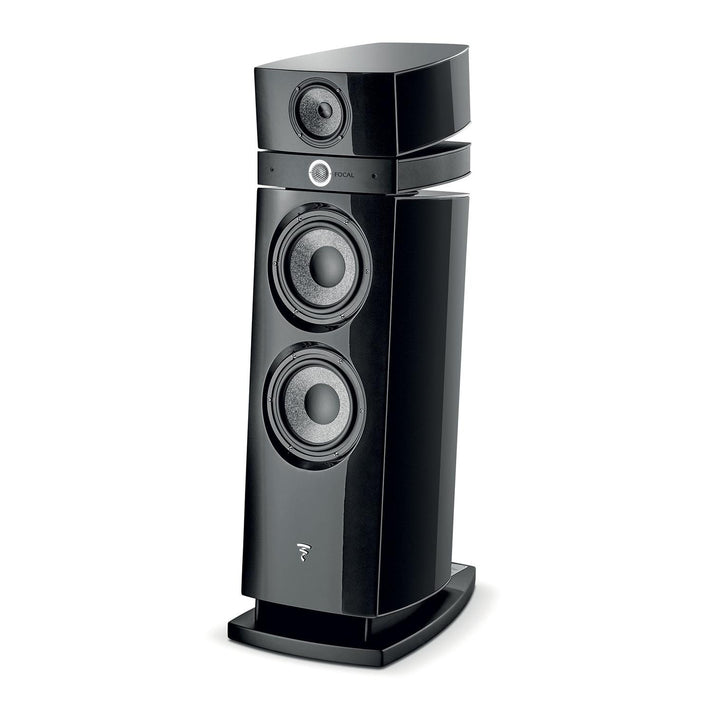 La Focal Maestro Utopia Evo est une élégante enceinte colonne noire à trois voies avec deux grands woofers, un haut-parleur de médium et un tweeter en béryllium.