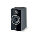 Il Focal Theva N°1 è un diffusore Hi-Fi compatto nero, rettangolare, con un woofer grande e un tweeter più piccolo, su sfondo bianco.