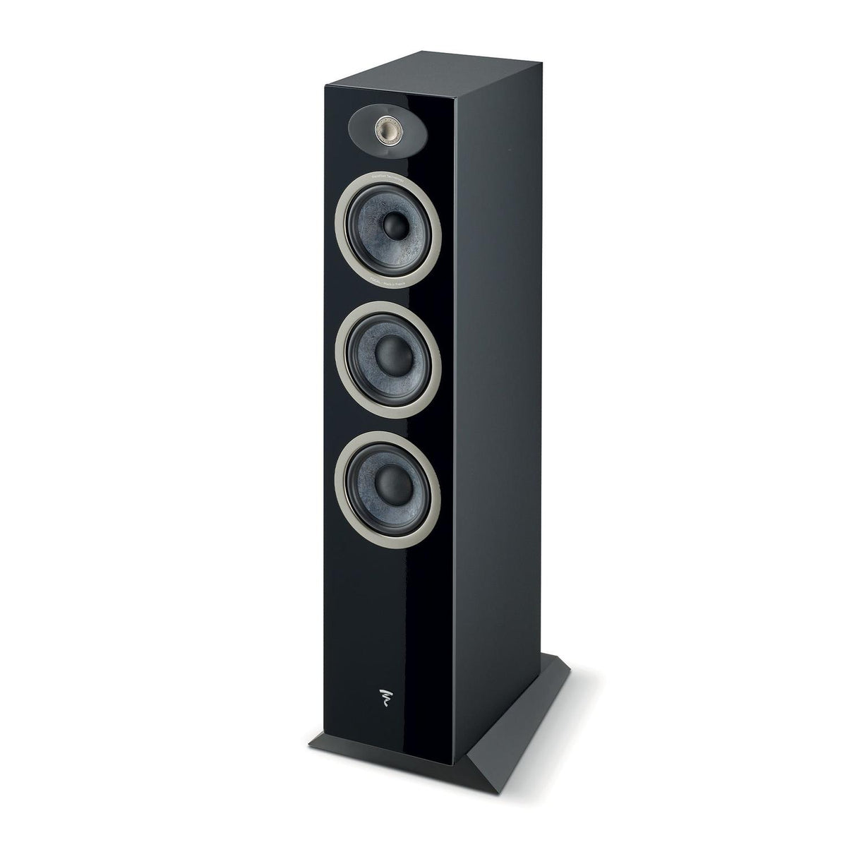 La Focal Theva N°2 est une enceinte colonne 3 voies noire avec une façade brillante, trois grands haut-parleurs et un tweeter, idéale pour votre home cinéma.