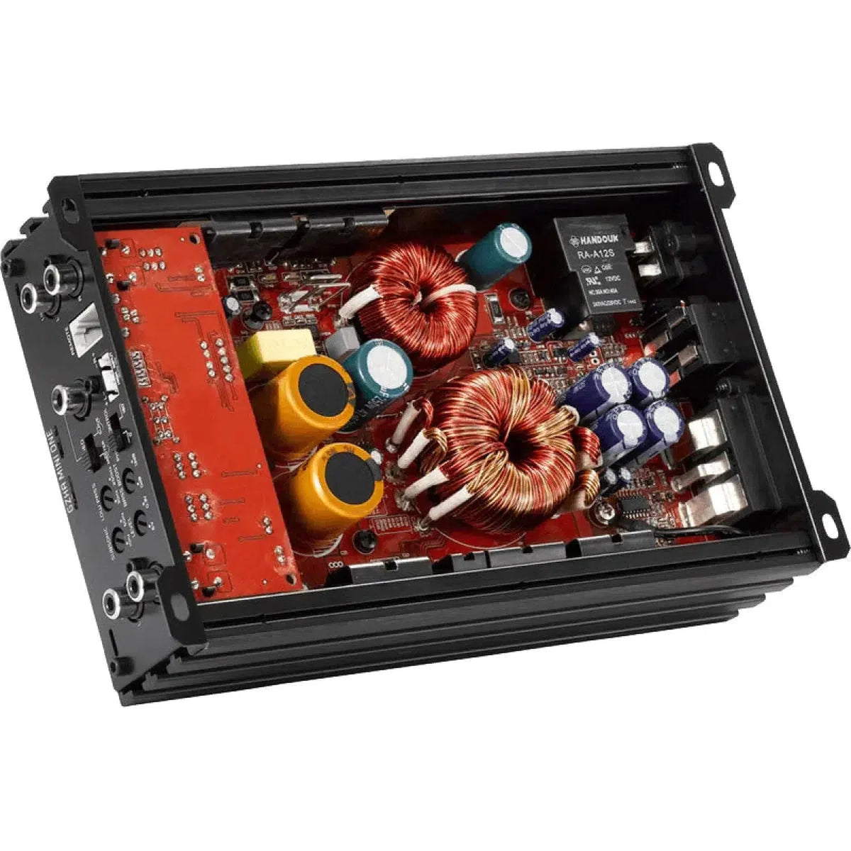 Carte électronique dans un boîtier métallique noir, avec des bobines et des condensateurs, de lamplificateur de classe D Ground Zero Hydrogen GZHA MINI ONE.