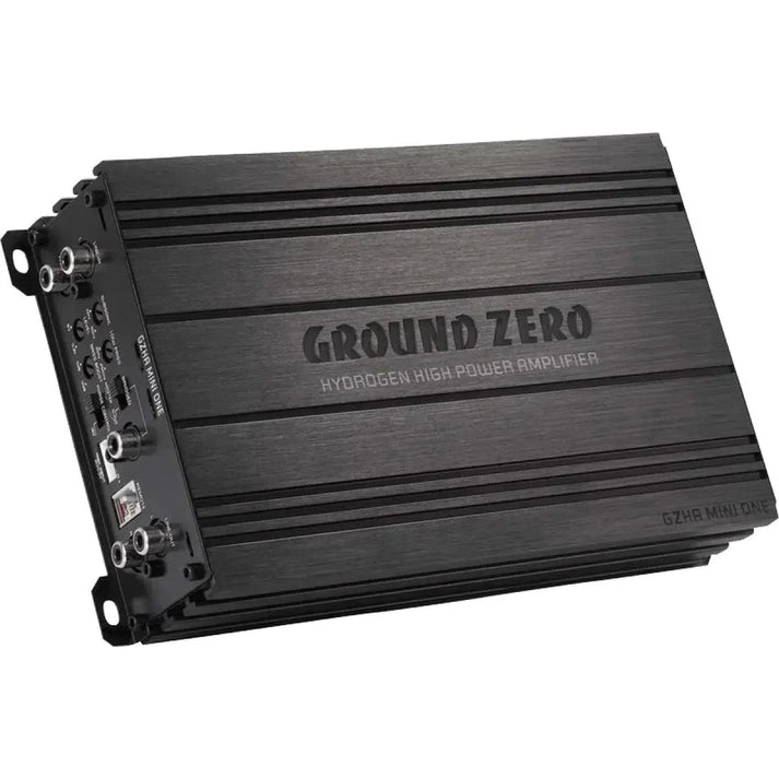 Un amplificateur de puissance à un canal de classe D Ground Zero Hydrogen GZHA MINI ONE noir avec plusieurs ports dentrée et de contrôle sur le côté gauche.