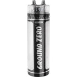 De Ground Zero Titanium GZTC 1.0FX 1 Farad Kondensator met LCD spanningsweergave bovenop toont 12,38V.