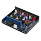 Een close-up van de Hifonics HF-SC6 toont condensatoren, spoelen, connectoren en een EPS Schutzschaltung op een blauwe PCB binnenin de zwarte metalen behuizing.