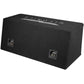 De Hifonics Titan TD-250R is een rechthoekige zwarte subwoofer met tapijt aan de buitenkant, dubbele aansluitpanelen, wit logo aan de bovenkant en Dual-Bandpass ontwerp.