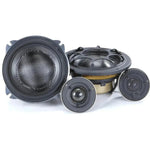Vier zwart en zilverkleurige Morel Elate Carbon PRO 52 2-weg componentensysteemluidsprekers en tweeters op een witte achtergrond.