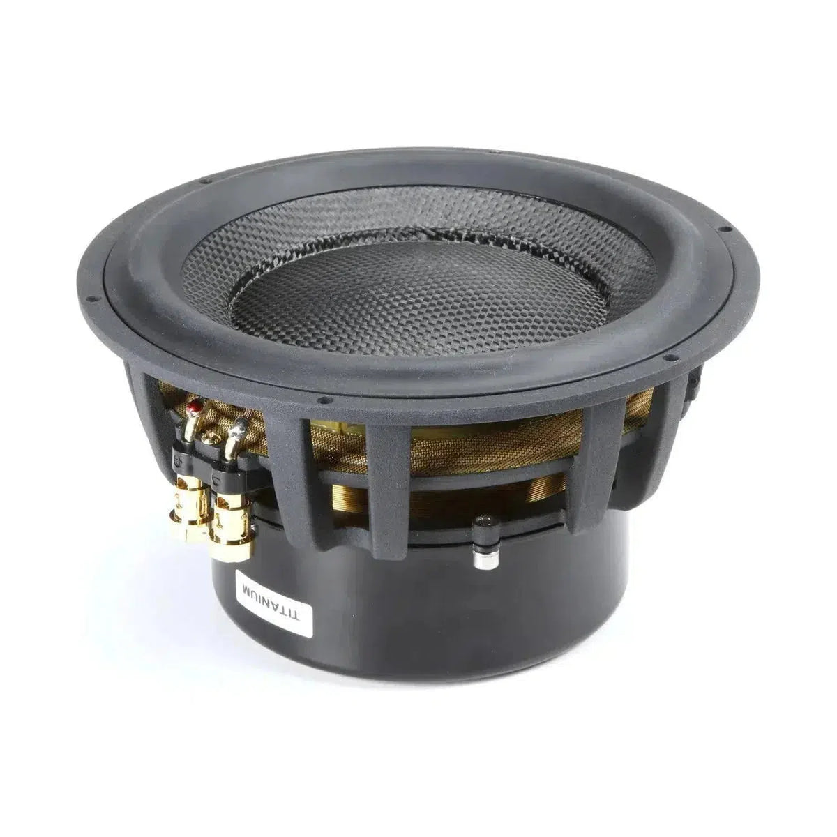 De Morel Ultimo TI 8 subwoofer heeft een grote zwarte conus met zichtbare gouden bedrading en levert hifi-bas tegen een witte achtergrond.