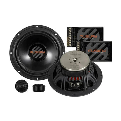 De Musway MG6.2C set bestaat uit twee 5-inch luidsprekers, twee 2-weg crossovers en twee tweeters, allemaal voorzien van het Musway logo.