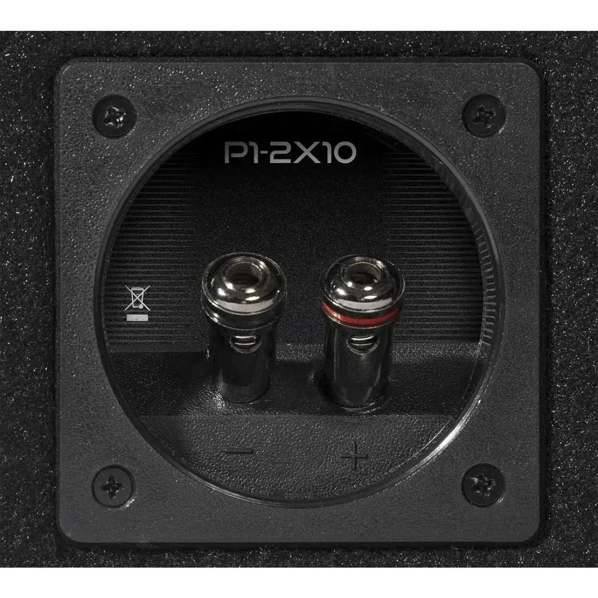 Gros plan des bornes du subwoofer Rockford Fosgate Punch P1-2X10 10 sur un panneau noir, avec des symboles plus/moins et une puissance nominale de 500 W RMS.