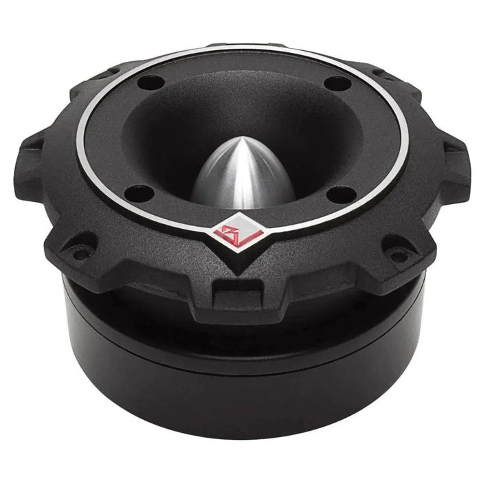 De Rockford Fosgate Punch Pro PP4-T is een zwarte, ronde tweeter met een zilveren conus, een tandwielachtige rand, een logo aan de voorkant en een nominale impedantie van 4 Ohm.